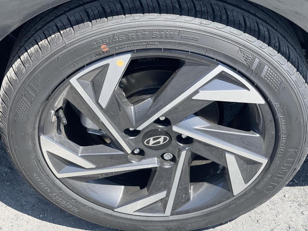 new 2025 Hyundai Elantra car, priced at $24,436