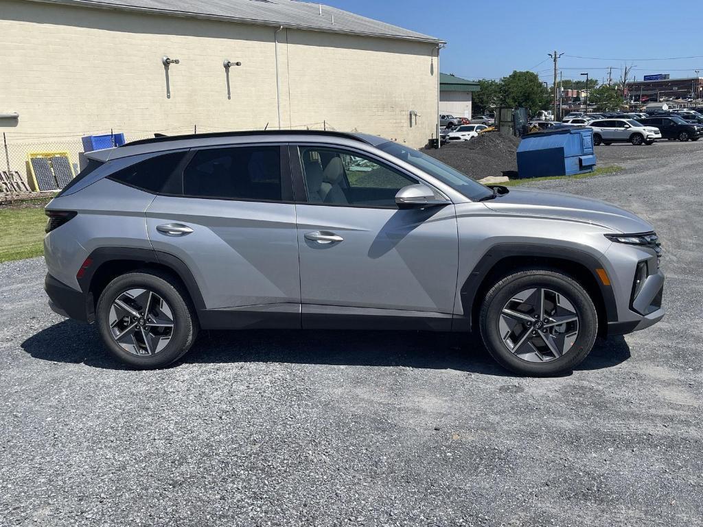 new 2025 Hyundai Tucson car, priced at $35,872