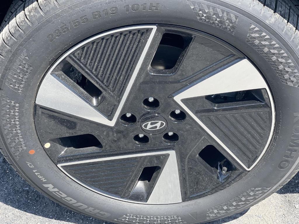 new 2025 Hyundai IONIQ 5 car, priced at $51,922