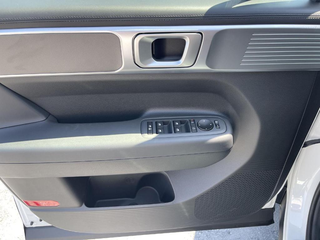 new 2026 Hyundai SANTA FE HEV car, priced at $40,020