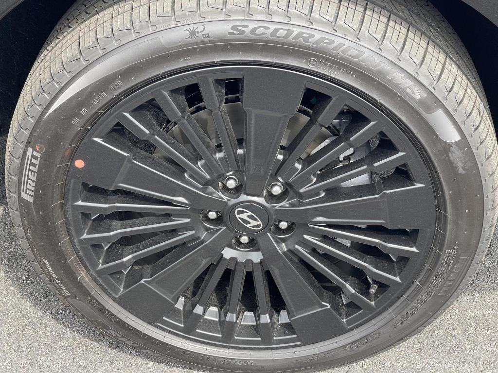 new 2025 Hyundai SANTA FE HEV car, priced at $49,830