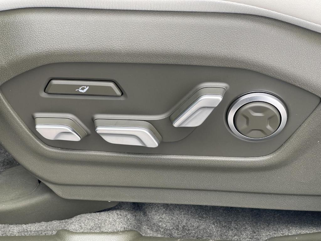 new 2025 Hyundai SANTA FE HEV car, priced at $49,830