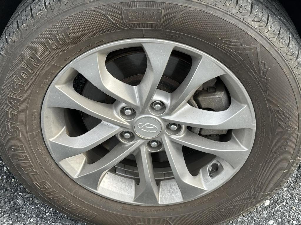 used 2020 Hyundai Santa Fe car, priced at $15,995
