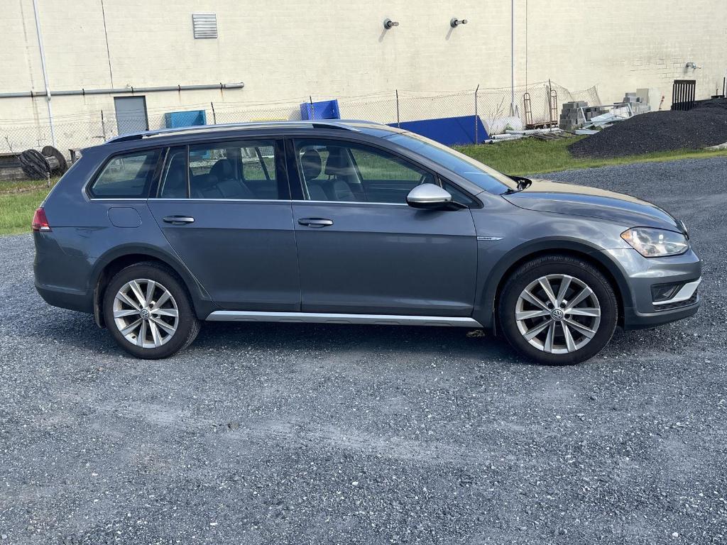 used 2017 Volkswagen Golf Alltrack car, priced at $14,995