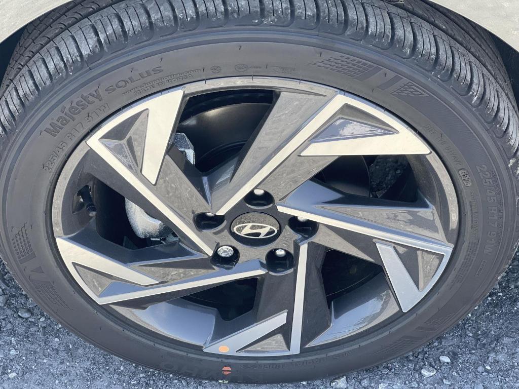 new 2025 Hyundai Elantra car, priced at $24,436