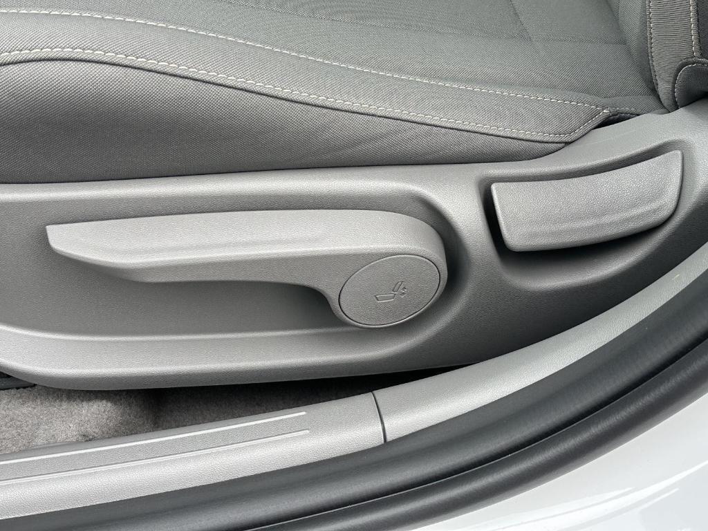 new 2026 Hyundai ELANTRA HEV car, priced at $29,221