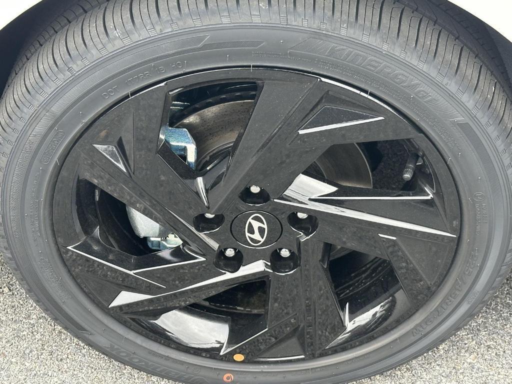 new 2026 Hyundai ELANTRA HEV car, priced at $29,221