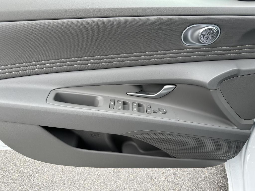 new 2026 Hyundai ELANTRA HEV car, priced at $29,221