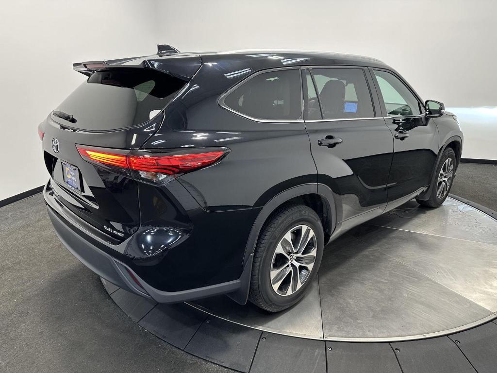 used 2022 Toyota Highlander car, priced at $35,495