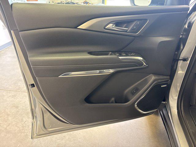 new 2025 Chevrolet Traverse car, priced at $46,031