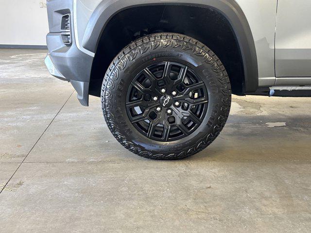 new 2025 Chevrolet Colorado car, priced at $40,571