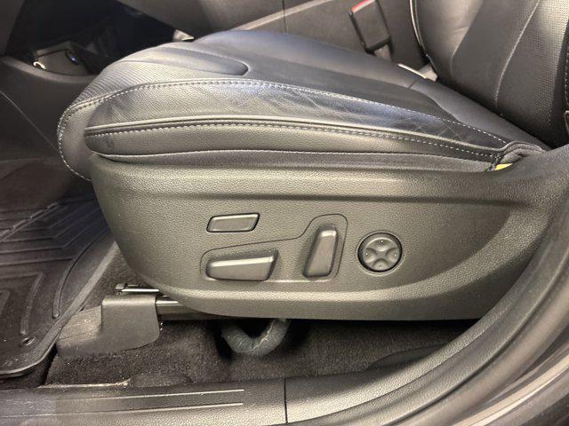 used 2023 Hyundai Santa Fe car, priced at $27,999
