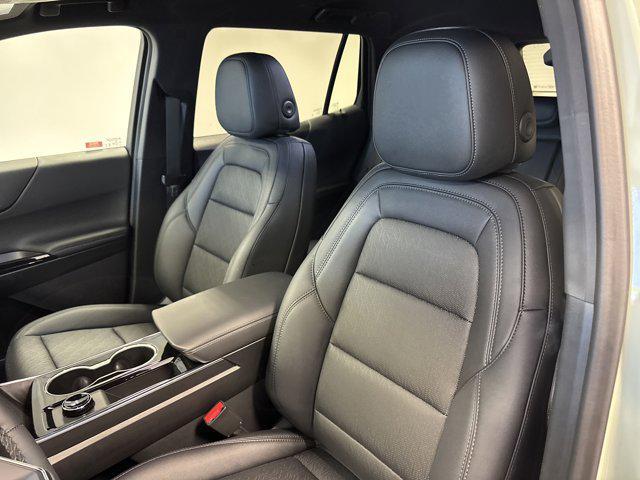 new 2026 Chevrolet Equinox car, priced at $31,591