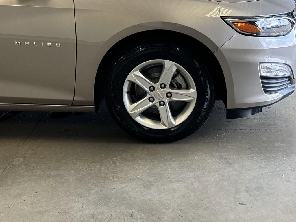 new 2025 Chevrolet Malibu car, priced at $26,192