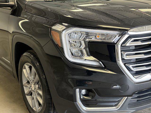 used 2024 GMC Terrain car, priced at $25,999