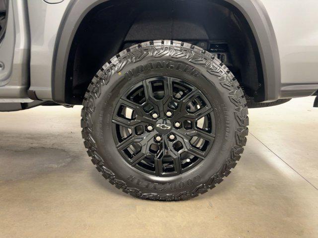 new 2026 Chevrolet Colorado car, priced at $44,301