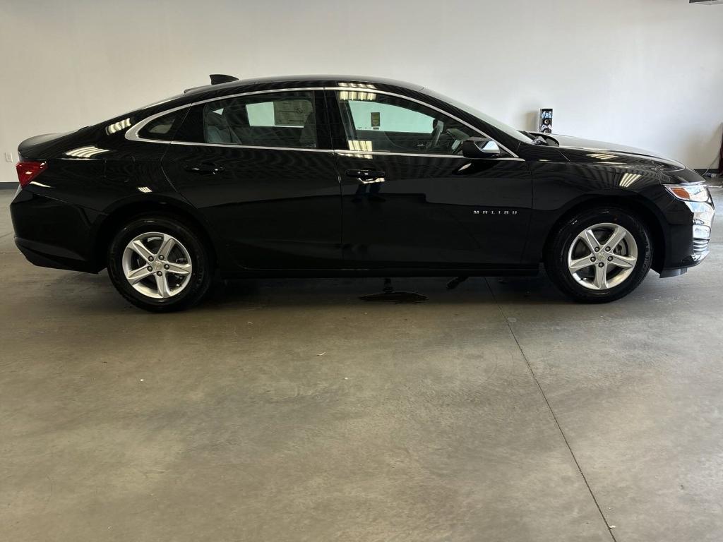 new 2025 Chevrolet Malibu car, priced at $26,191