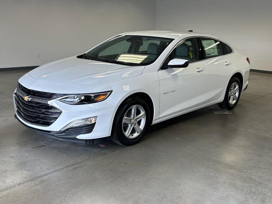 new 2025 Chevrolet Malibu car, priced at $26,092