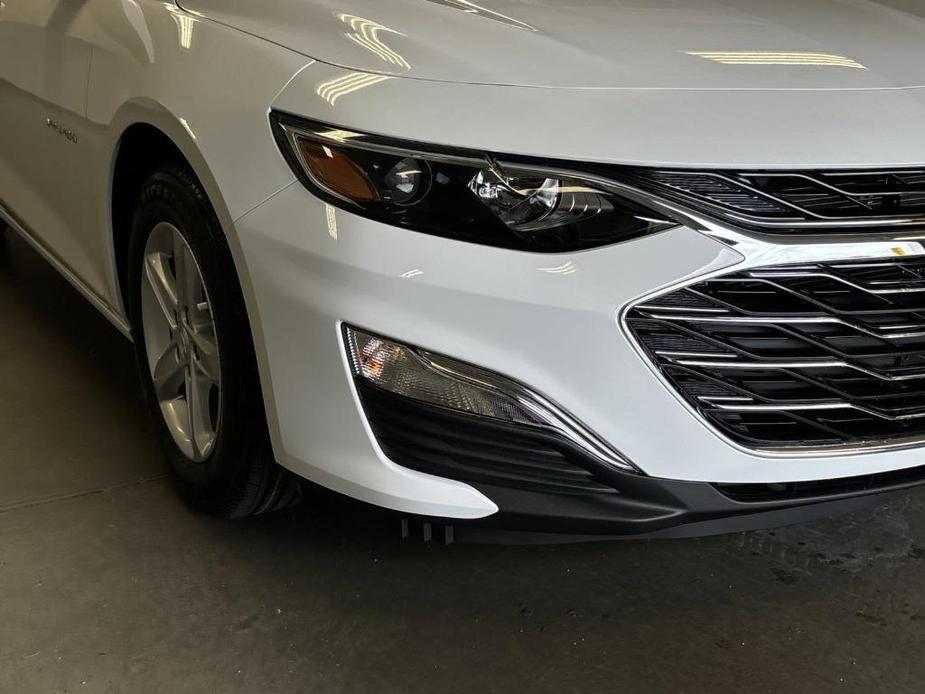 new 2025 Chevrolet Malibu car, priced at $26,092