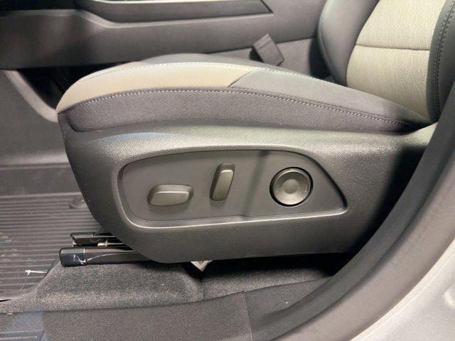 new 2026 Chevrolet Equinox car, priced at $34,061