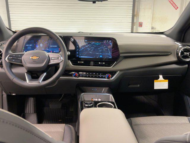 new 2026 Chevrolet Equinox car, priced at $34,061