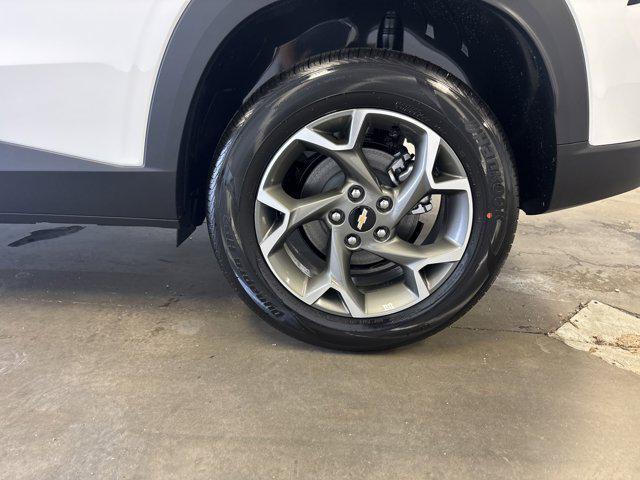 new 2025 Chevrolet Trax car, priced at $24,981