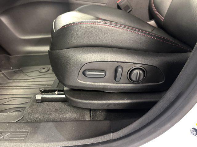 used 2024 Chevrolet Equinox car, priced at $29,999