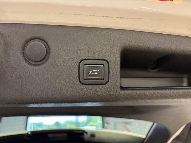 used 2021 Chevrolet Equinox car, priced at $22,499