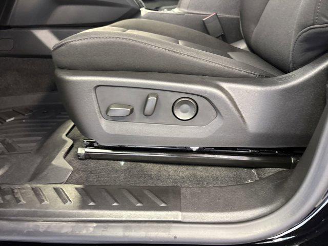 new 2025 Chevrolet Colorado car, priced at $32,552