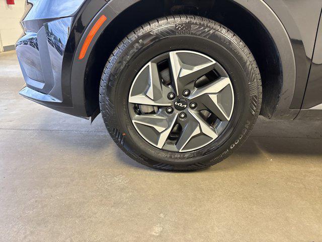 used 2022 Kia Sorento Hybrid car, priced at $27,999