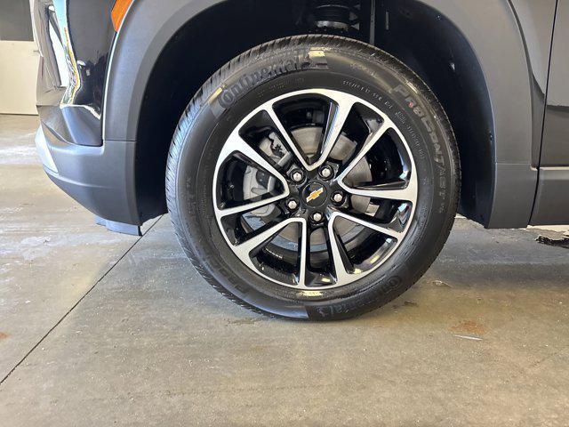 new 2026 Chevrolet TrailBlazer car, priced at $27,921