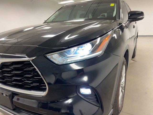 used 2022 Toyota Highlander car, priced at $36,999