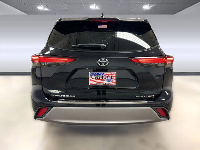 used 2022 Toyota Highlander car, priced at $36,999