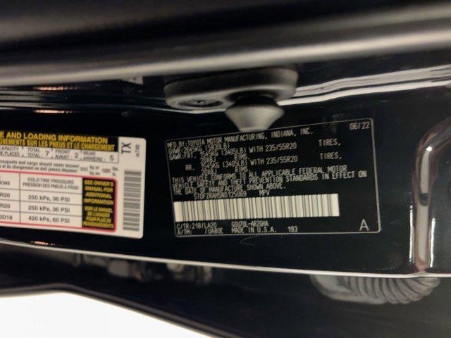 used 2022 Toyota Highlander car, priced at $36,999