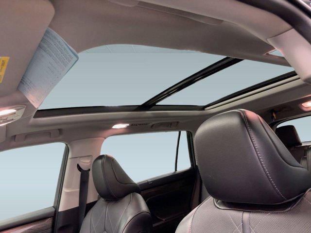 used 2022 Toyota Highlander car, priced at $36,999