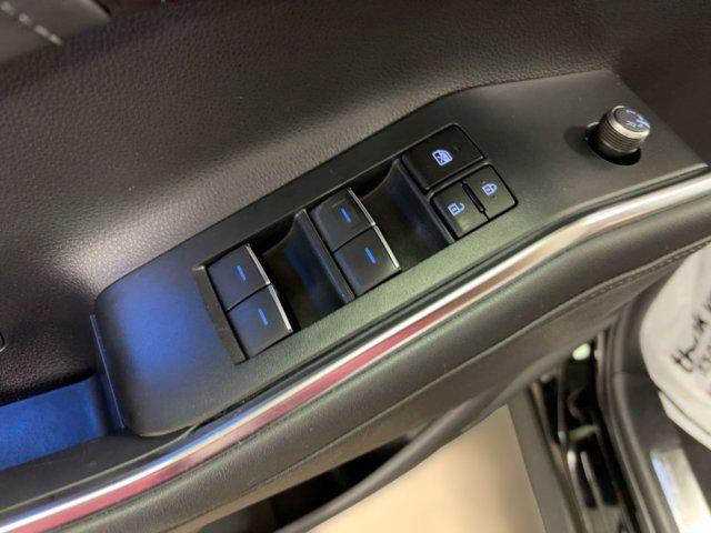 used 2022 Toyota Highlander car, priced at $36,999