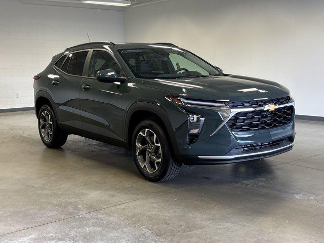 new 2025 Chevrolet Trax car, priced at $24,981