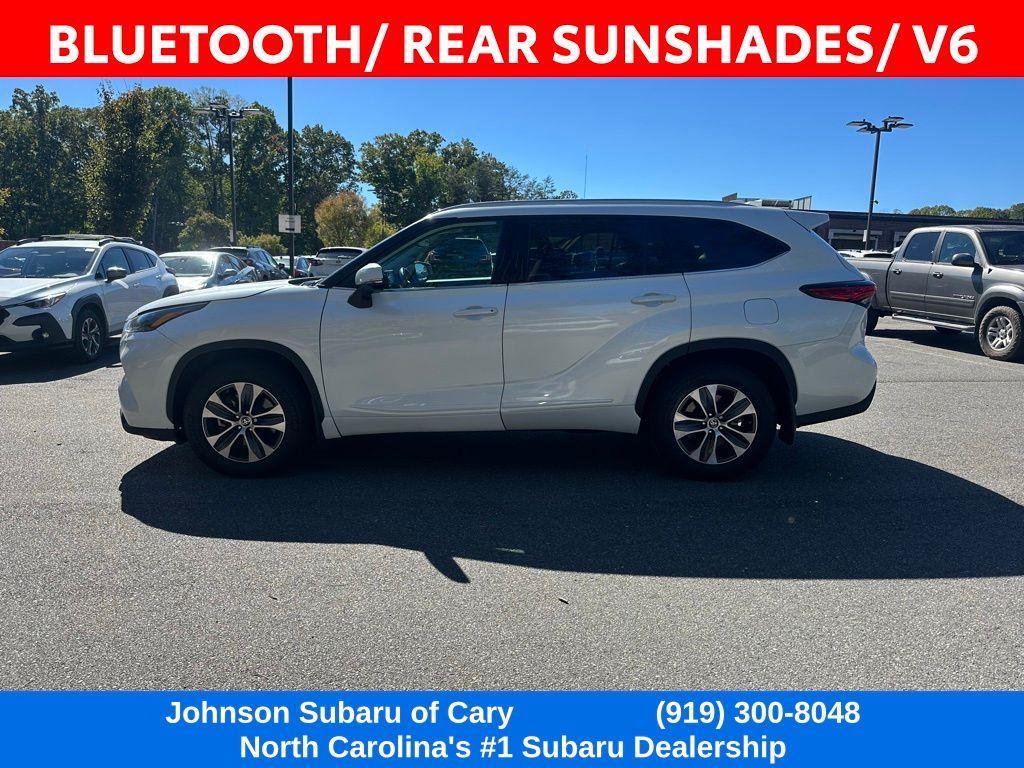 used 2022 Toyota Highlander car, priced at $37,995