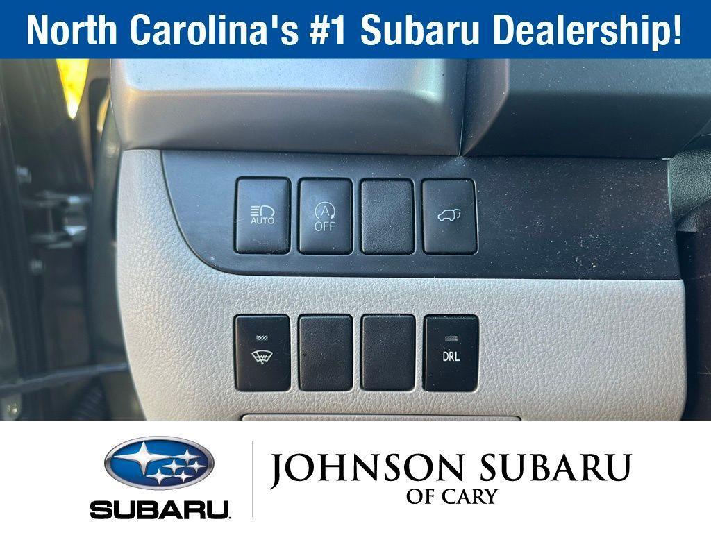 used 2018 Toyota Highlander car, priced at $26,498