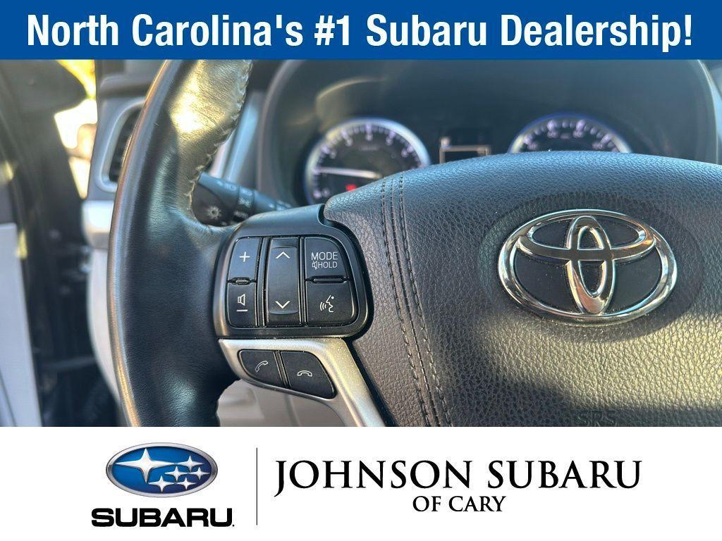 used 2018 Toyota Highlander car, priced at $26,498