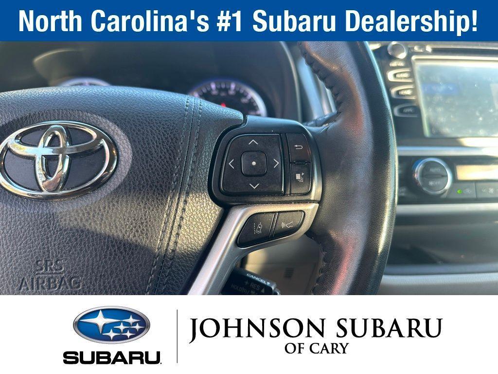 used 2018 Toyota Highlander car, priced at $26,498