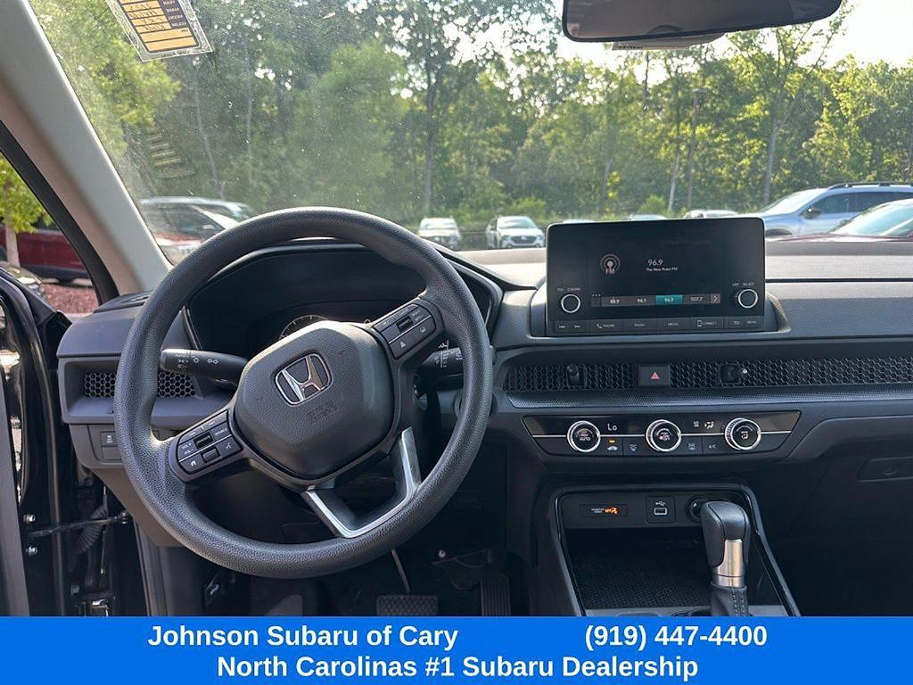 used 2025 Honda CR-V car, priced at $30,999