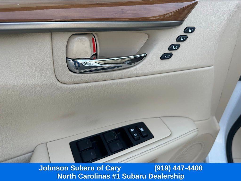 used 2015 Lexus ES 300h car, priced at $17,999