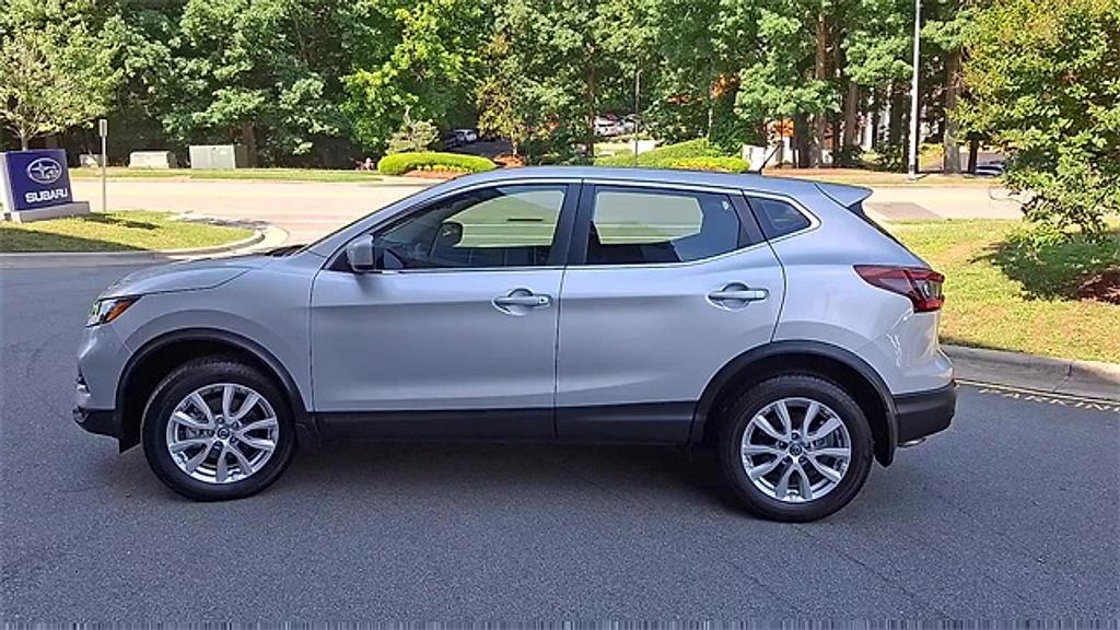 used 2021 Nissan Rogue Sport car, priced at $18,999