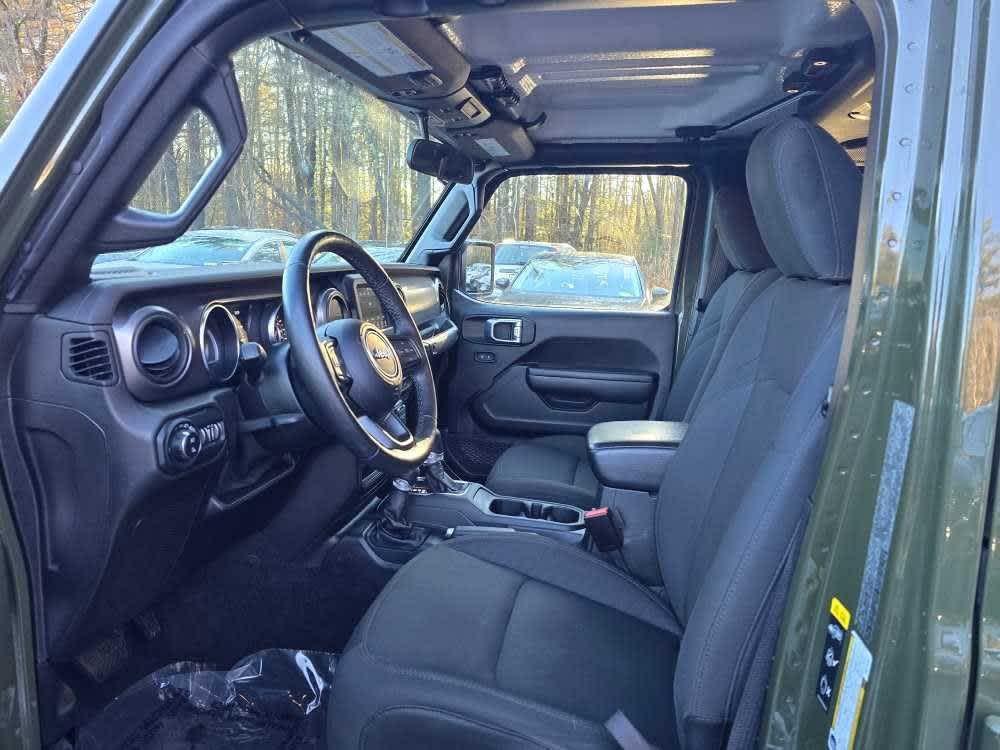 used 2021 Jeep Gladiator car, priced at $32,987