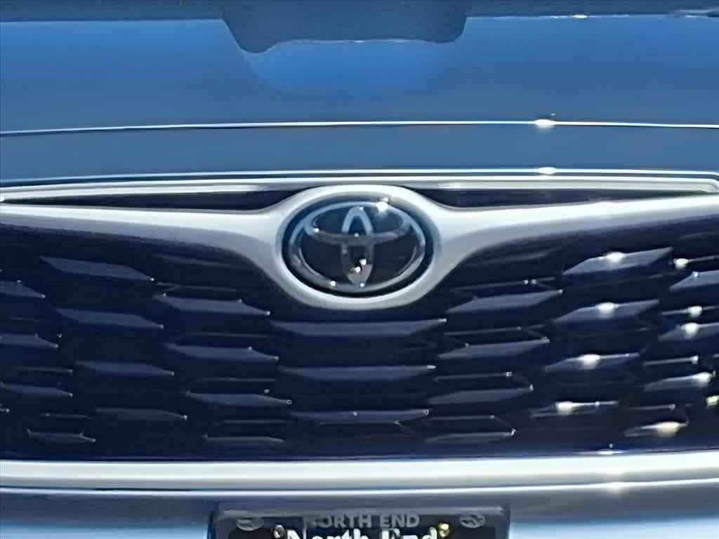 used 2020 Toyota Highlander car, priced at $28,764