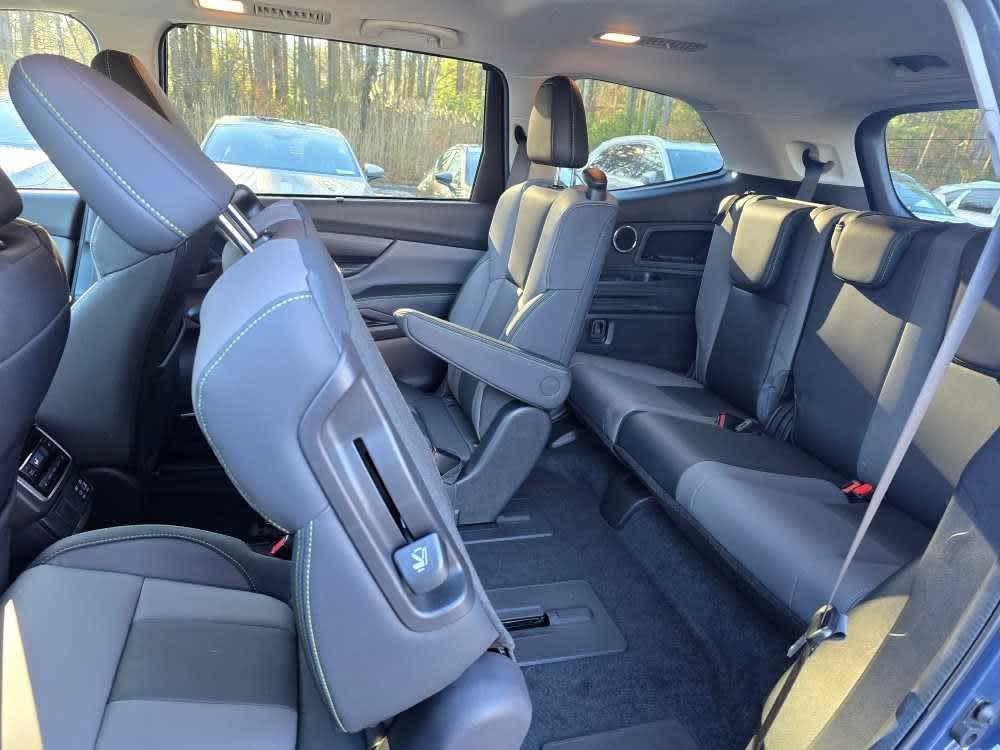 used 2024 Subaru Ascent car, priced at $44,987