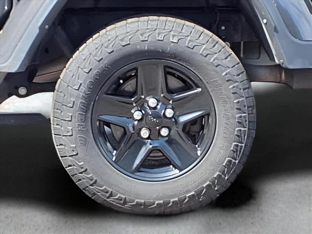 used 2021 Jeep Gladiator car, priced at $24,998