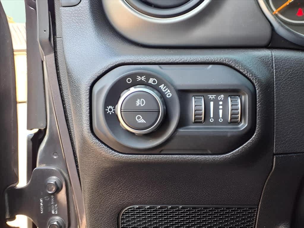 used 2021 Jeep Gladiator car, priced at $24,998