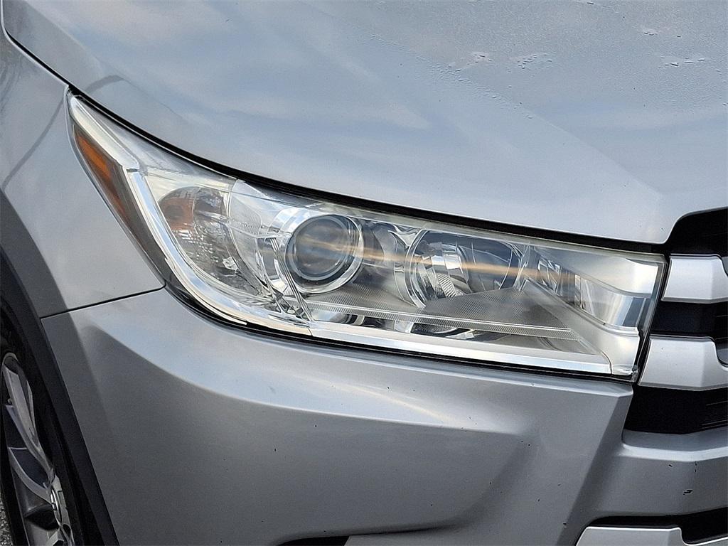 used 2017 Toyota Highlander car, priced at $22,500